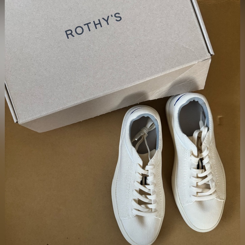 Brand new never been worn Rothy’s sneakers